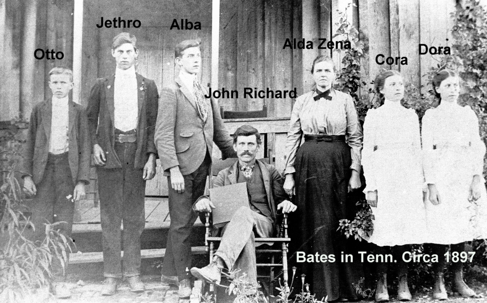 Source/Pictures/Included/Bates,_Alba_Hugh-I2127/Bates,_Alba_and_family.jpg